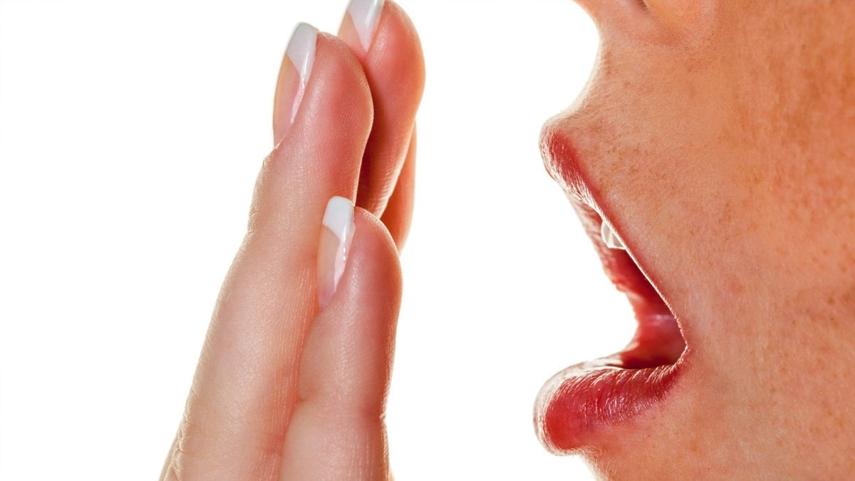 Öpüşme garantili nefes için 6 çılgın ipucu! Nefesinizle değil, gülüşünüzle büyüleyin