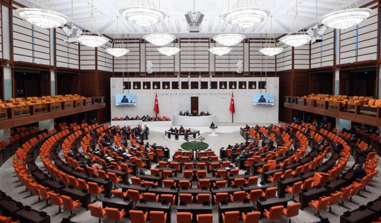 Meclis’te sandalye dağılımı değişti