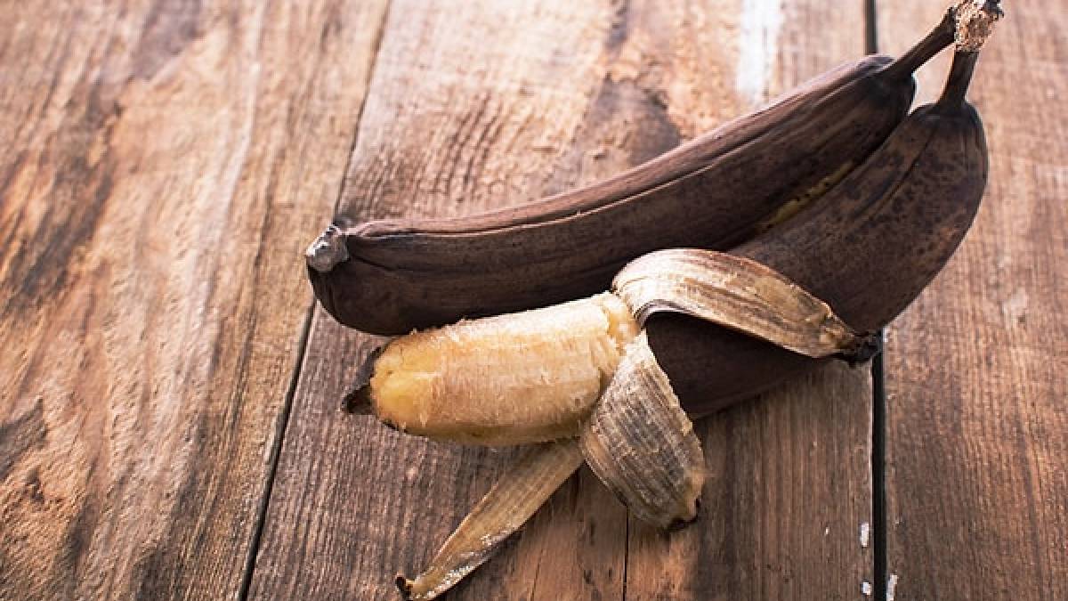 Bir tutam limon, biraz streç film! Muzun kararmasını önleyen yöntem: Uzun süre tazeliğini koruyor…