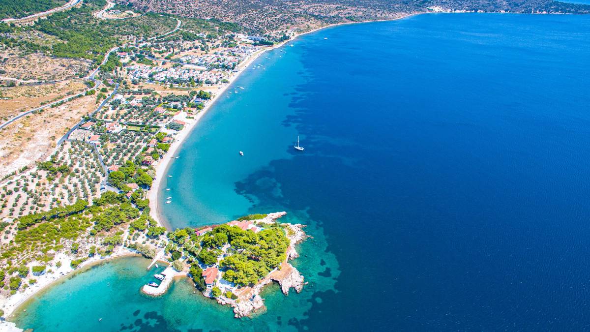 Ne Alaçatı ne Ilıca! Altın kumsalı ve berrak denizi ile İzmir’in gözde tatil yeri oldu: Adım atan bir daha dönmek istemiyor