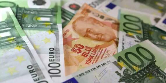 Dolar sert düştü, euroda yeni rekor geldi: Euro/dolar paritesi 4 yılın zirvesinde