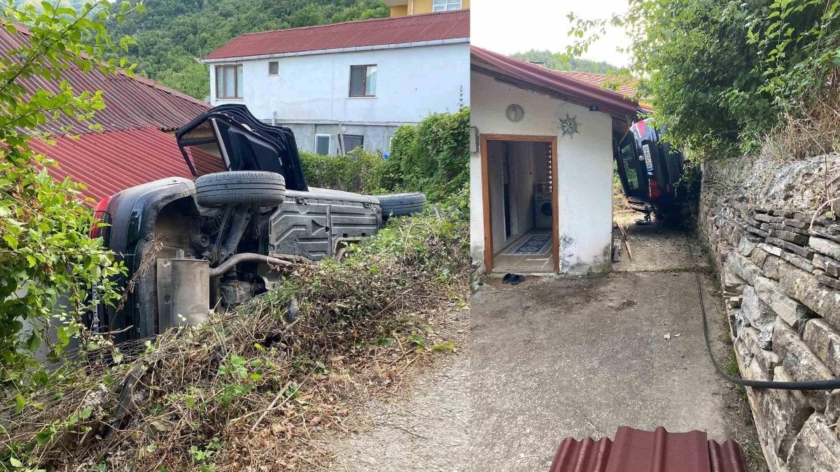 Bagajdan eşya almak için indi: El freni çekilmeyince otomobil evin boşluğuna düştü!