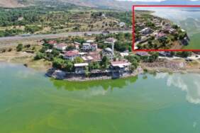 Elazığ’da şaşırtan manzara! Su içinde kalan köy adeta bir tatil cennetine dönüştü: Bir anda yarımada oldu