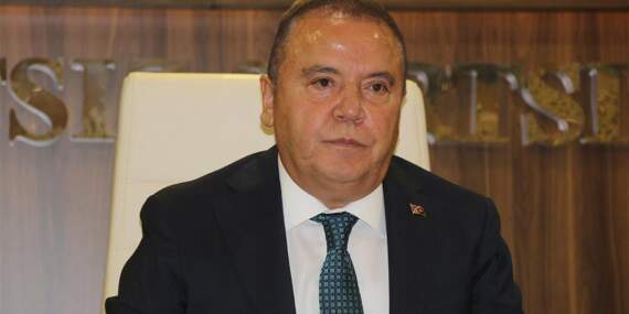 Tutuklanan Muhittin Böcek belediye çalışanlarına seslendi: Ben yokken benim sesim, elim, kolum olacaksınız