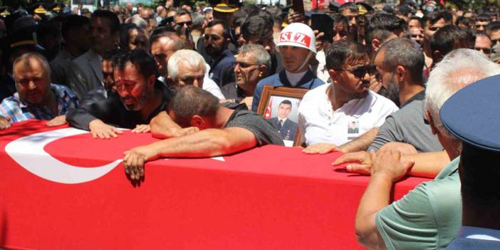 Şehit ablasından cenaze töreninde sitem: Burada AKP’li kimseyi istemiyorum