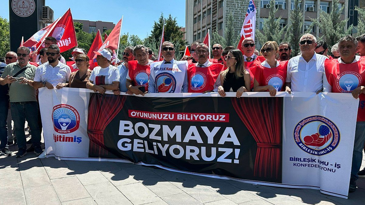Birleşik Kamu İş ve Eğitim-İş’ten ‘toplu sözleşme’ eylemi: Bu maaşla ayın ilk haftasını çıkarabilmek bile mucize