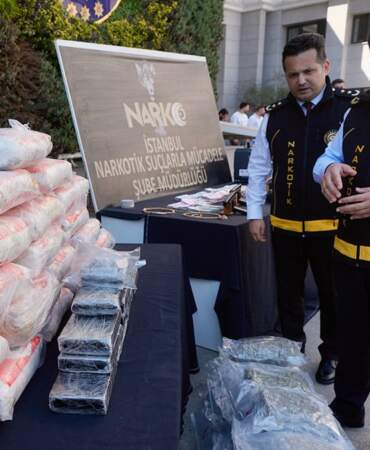 İstanbul ve Norveç’te eş zamanlı uyuşturucu operasyonu: 365 kilo uyuşturucu ele geçirildi, 17 kişi tutuklandı