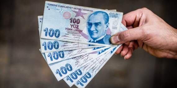 Sosyal yardım programlarının aylık ödemeleri artırıldı