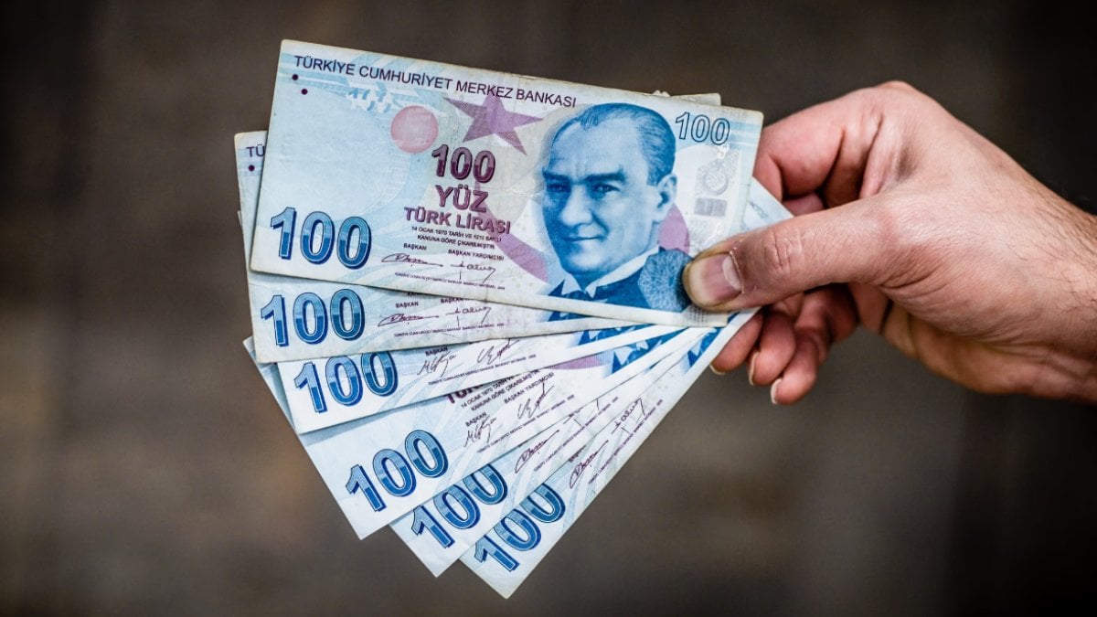 Sosyal yardım programlarının aylık ödemeleri artırıldı