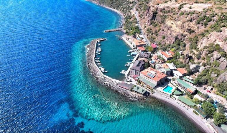 Ne Muğla ne Bodrum! Ege’nin saklı cenneti, turkuaz denizi ve yemyeşil ağaçlarıyla huzurun yeni adresi orası