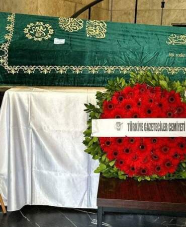 Gazeteci Hikmet Çetinkaya son yolculuğuna uğurlandı