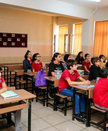 Öğrencilerden 42 ülkedeki 11 bin 608 yetime destek