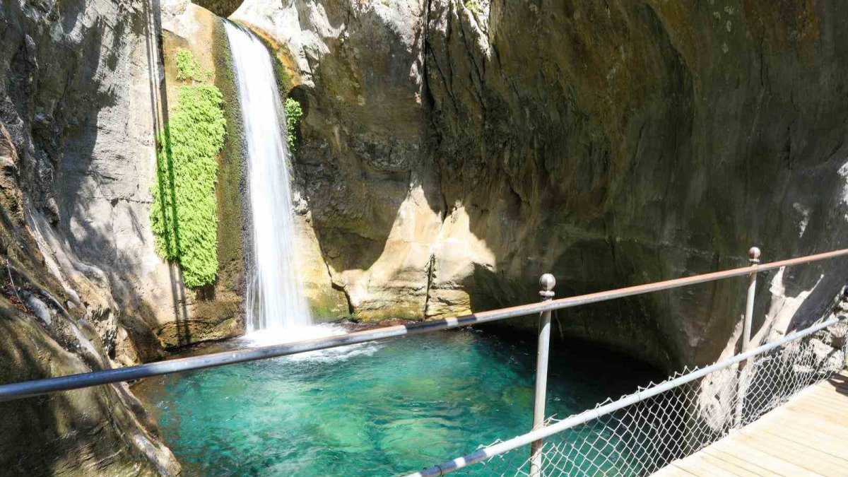 Kaya düşmesi nedeniyle kapatılmıştı: Resmen baştan yaratıldı: Sapadere Kanyonu yeniden ziyarete açıldı