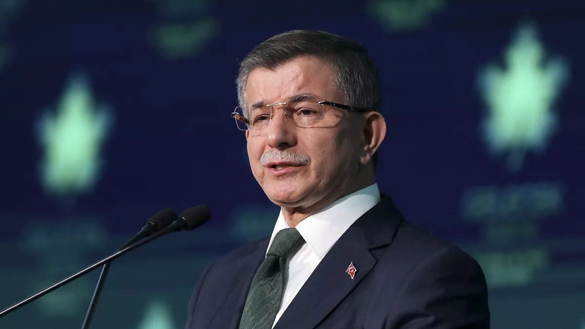 Davutoğlu’ndan Erdoğan’ın grev yasağına sert tepki: Geceyarısı darbesine karşı emekçinin yanındayız