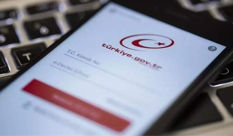 Milyonlarca kişi e-Devlet’e akın etti! Temmuz zammı sonrası yeni emekli maaşları belli oldu: İşte adım adım hesaplama