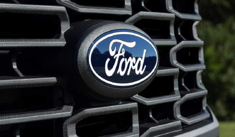 Türkiye’de herkes onu tercih ediyordu! Ford, efsanevi modeli üretimden kaldırdı! Stoklar tüketiliyor