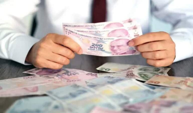 Kamu işçilerine üçüncü ve son zam teklifi: İlk 6 aya yüzde 24