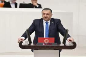 Hasan Karal: Mezhepçilik ve ırkçılık kıskacındaki İslam dünyasından çözüm çıkmaz