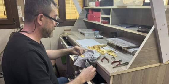 Düğün sezonu açıldı, çalışmalar hızlandı! Her gelin üzerinde görmek istiyor, fiyatı ayarına göre değişiyor