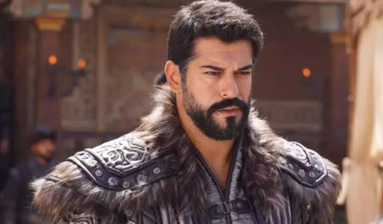 Burak Özçivit Kuruluş Osman’a veda etti: “6 yıllık emeğe teşekkür ederek ayrılıyorum”