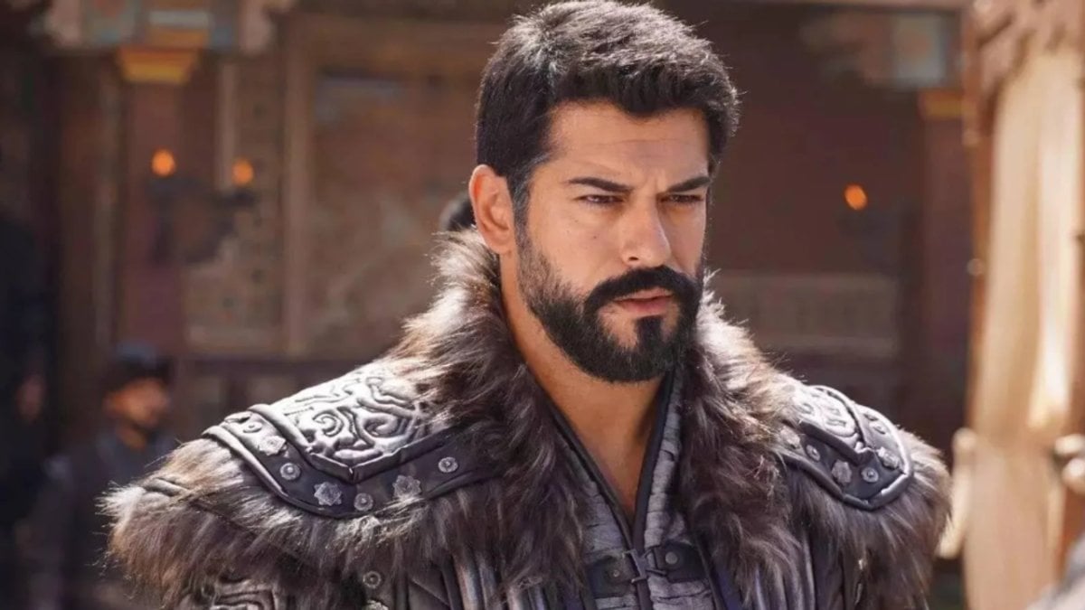 Burak Özçivit Kuruluş Osman’a veda etti: “6 yıllık emeğe teşekkür ederek ayrılıyorum”