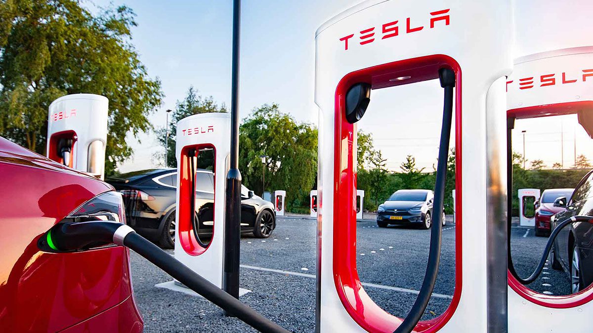 Tesla’dan Türkiye’ye rekor yatırım: 10 yeni Supercharger noktası geliyor! Yıl bitmeden hizmete girecek