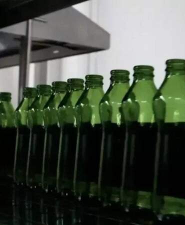 Herkes içiyordu, içinden çıkan şey şoke etti: O maden suyunun satışı acil olarak durduruldu…