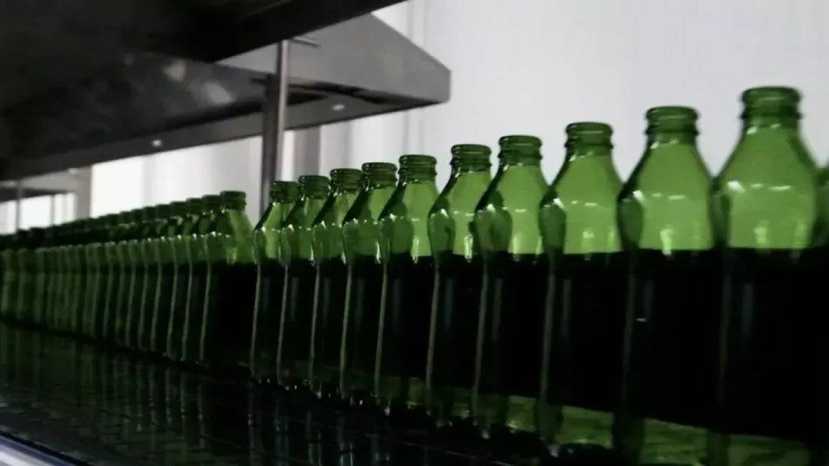 Herkes içiyordu, içinden çıkan şey şoke etti: O maden suyunun satışı acil olarak durduruldu…