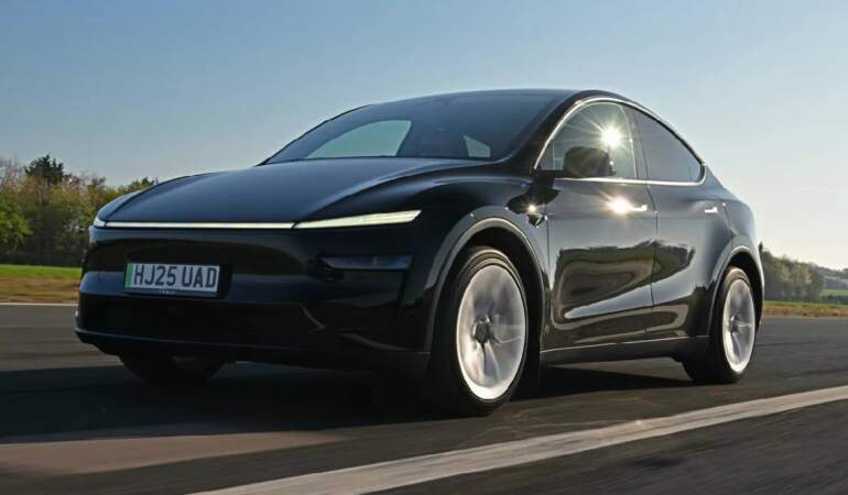 Tesla’dan bir iyi, bir kötü haber! Model Y fiyatları açıklandı: Standart modele dev zam, uzun menzile indirim şoku!