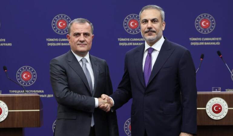 Fidan, Azerbaycan Dışişleri Bakanı Bayramov ile görüştü: Barış müzakereleri değerlendirildi