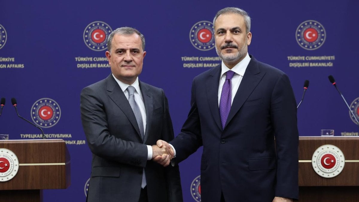 Fidan, Azerbaycan Dışişleri Bakanı Bayramov ile görüştü: Barış müzakereleri değerlendirildi