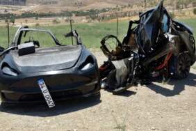 Direğe çarpıp ikiye bölünen Tesla’nın içindeki iki kişi öldü! Yanan araçtan kurtulamadılar