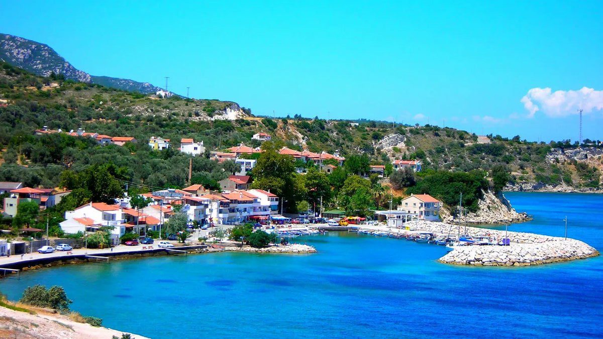 Çeşme’ye alternatif arayanlara müjde: İzmir’in gizli cenneti keşfedildi, uygun fiyatla tatil keyfi!