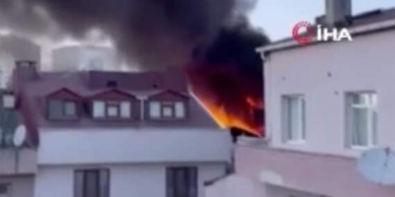 Bayrampaşa’da metruk binada çıkan yangın bitişik binalara sıçradı