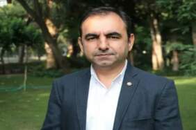 Gazeteci Ercüment Akdeniz hakim karşısında: ‘Örgüt üyeliği’ suçlamasıyla yargılanıyor, iddianame hata dolu
