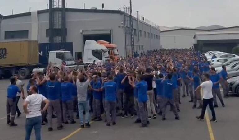 Kayseri’de Yataş işçileri greve çıktı: İnsanca bir ücret ve iş güvenliği…