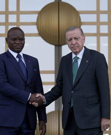 Erdoğan, Gabon Cumhurbaşkanı Nguema ile görüştü