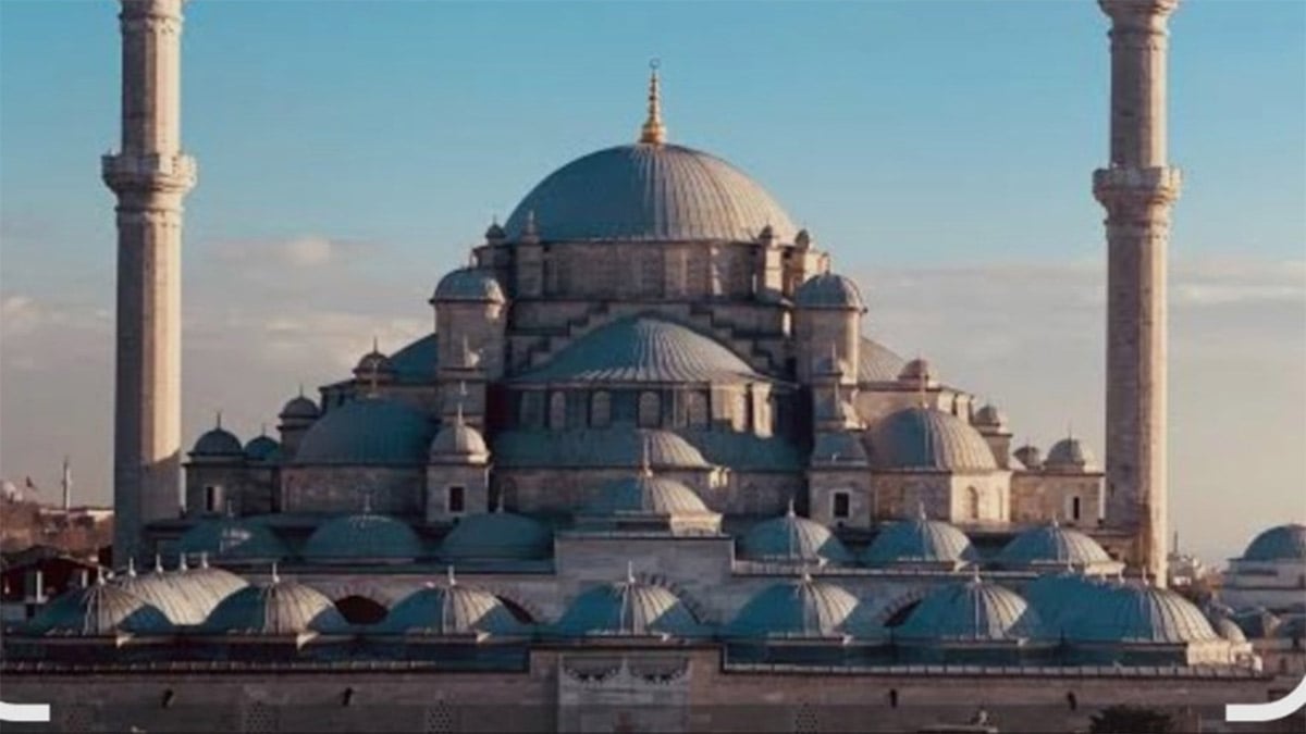 90 bin cami tek yürek oldu: Yangınlar, kuraklık ve şehitler için dualar edildi