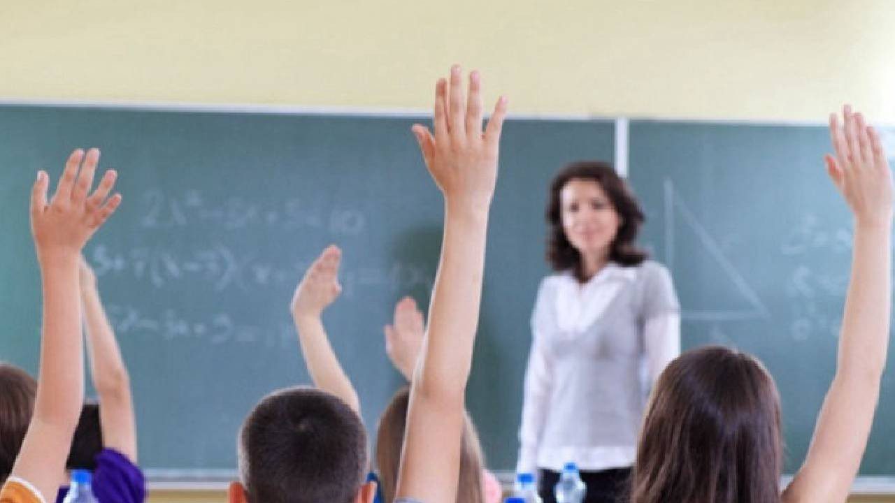 2025 Temmuz Ek Ders Ücretleri ne Kadar Oldu? Kadrolu ve Sözleşmeli Öğretmenler ne Kadar Alacak?
