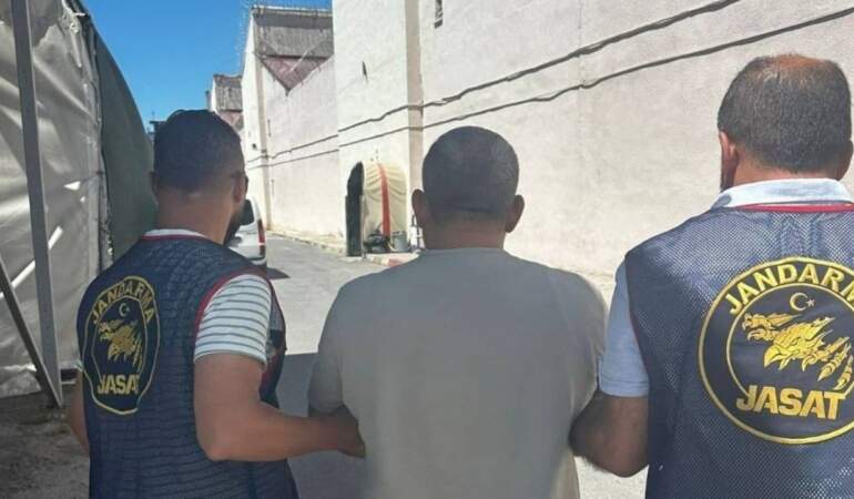 41 Yıl Hapis Cezasıyla Aranıyordu: Kızının Evinde Yakalandı