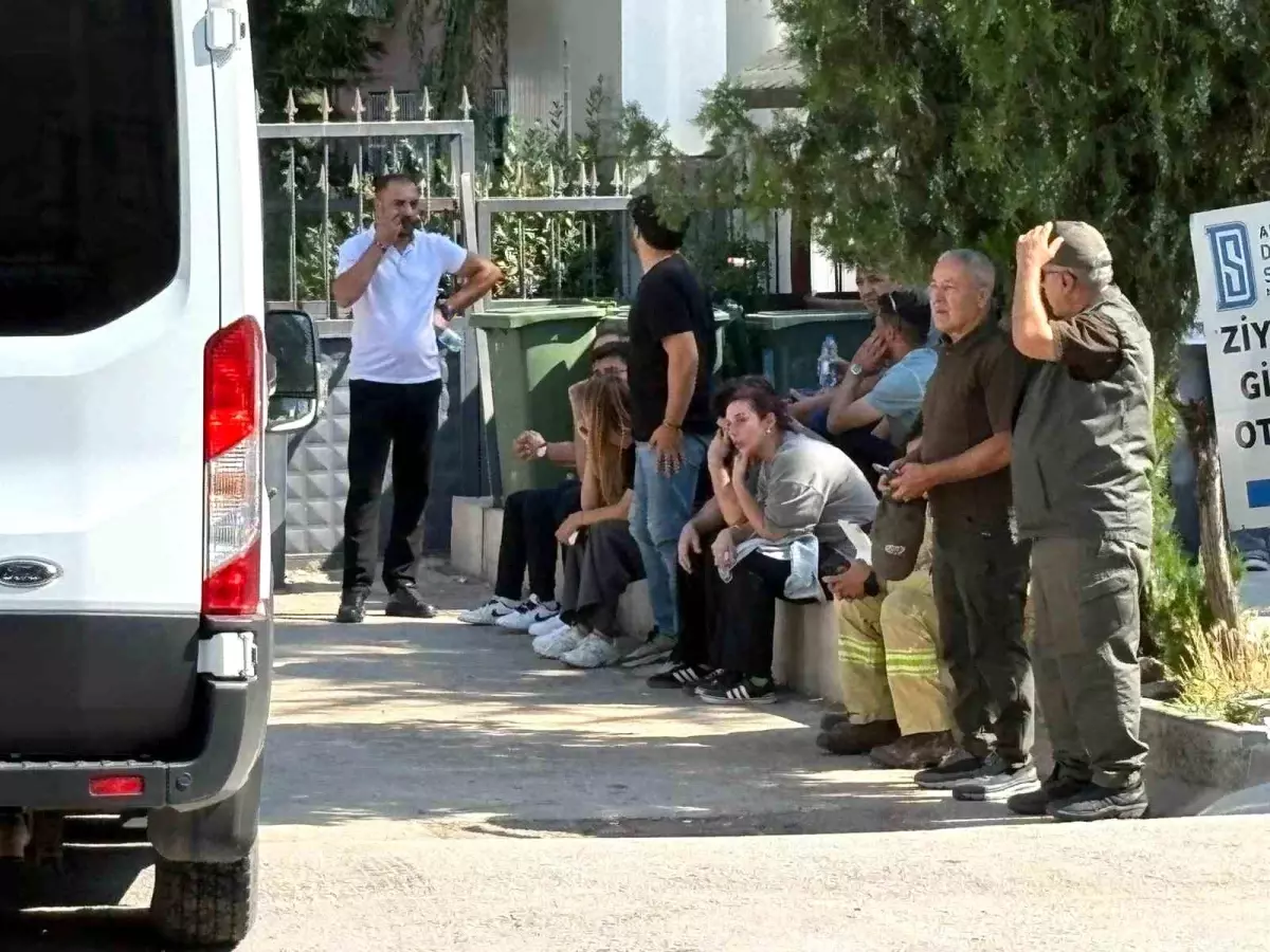 Adli Tıp önünde ailelerin acı bekleyişi sürüyor