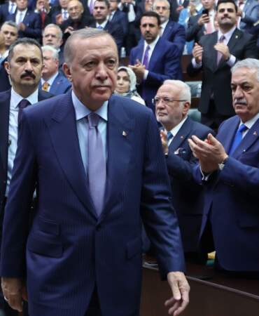 AK Parti’den 81 İlde Dikkat Çeken Anket! Cumhurbaşkanı Erdoğan’a Sunuldu