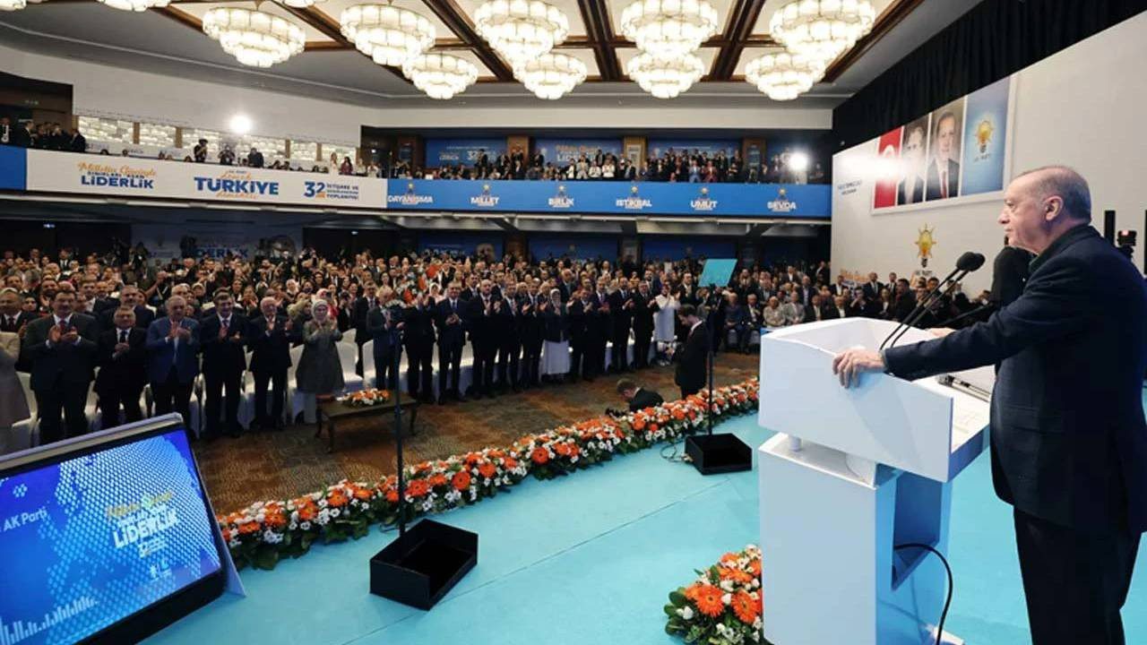 Milletvekilleri Dayanamadı: AKP’de Cumhurbaşkanı Erdoğan’ı ‘Ayakta Alkışlama’ Krizi