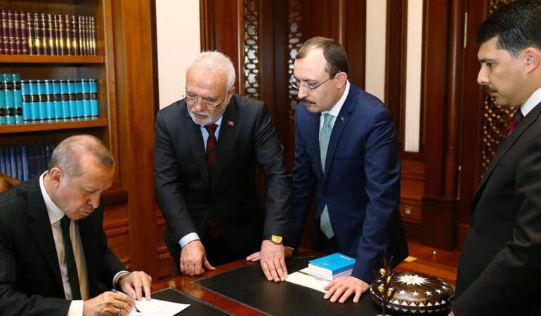 AKP’de Kritik ‘Terörsüz Türkiye’ Talimatı: Mustafa Elitaş’tan Çarpıcı Çıkış