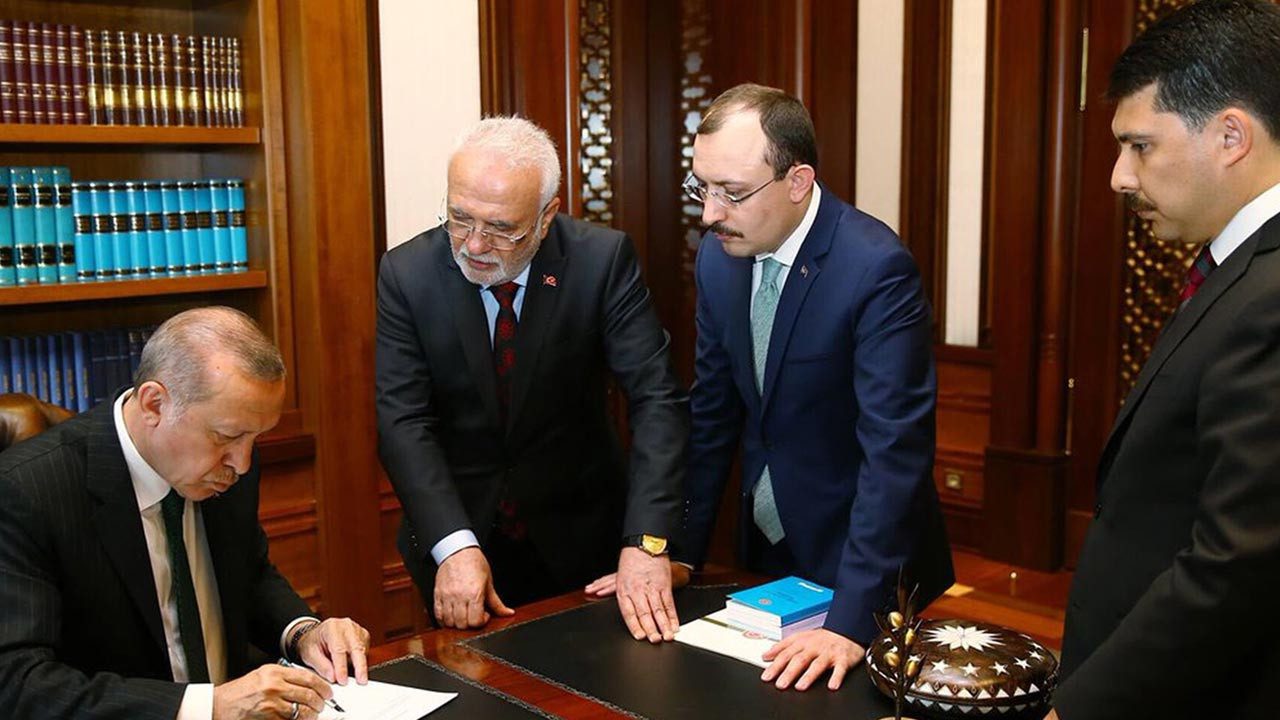 AKP’de Kritik ‘Terörsüz Türkiye’ Talimatı: Mustafa Elitaş’tan Çarpıcı Çıkış