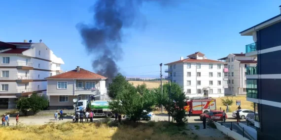 Akyurt’taki Garaj Yangını Aracı Kül Etti