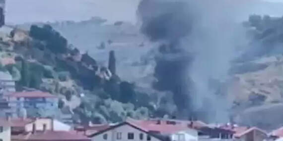 Ankara’da Ağaçlık Alanda Çıkan Yangın Evlere Sıçradı