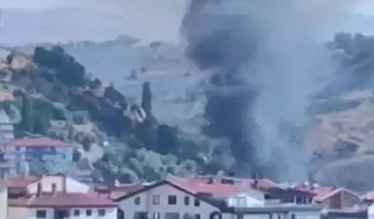 Ankara’da Ağaçlık Alanda Çıkan Yangın Evlere Sıçradı