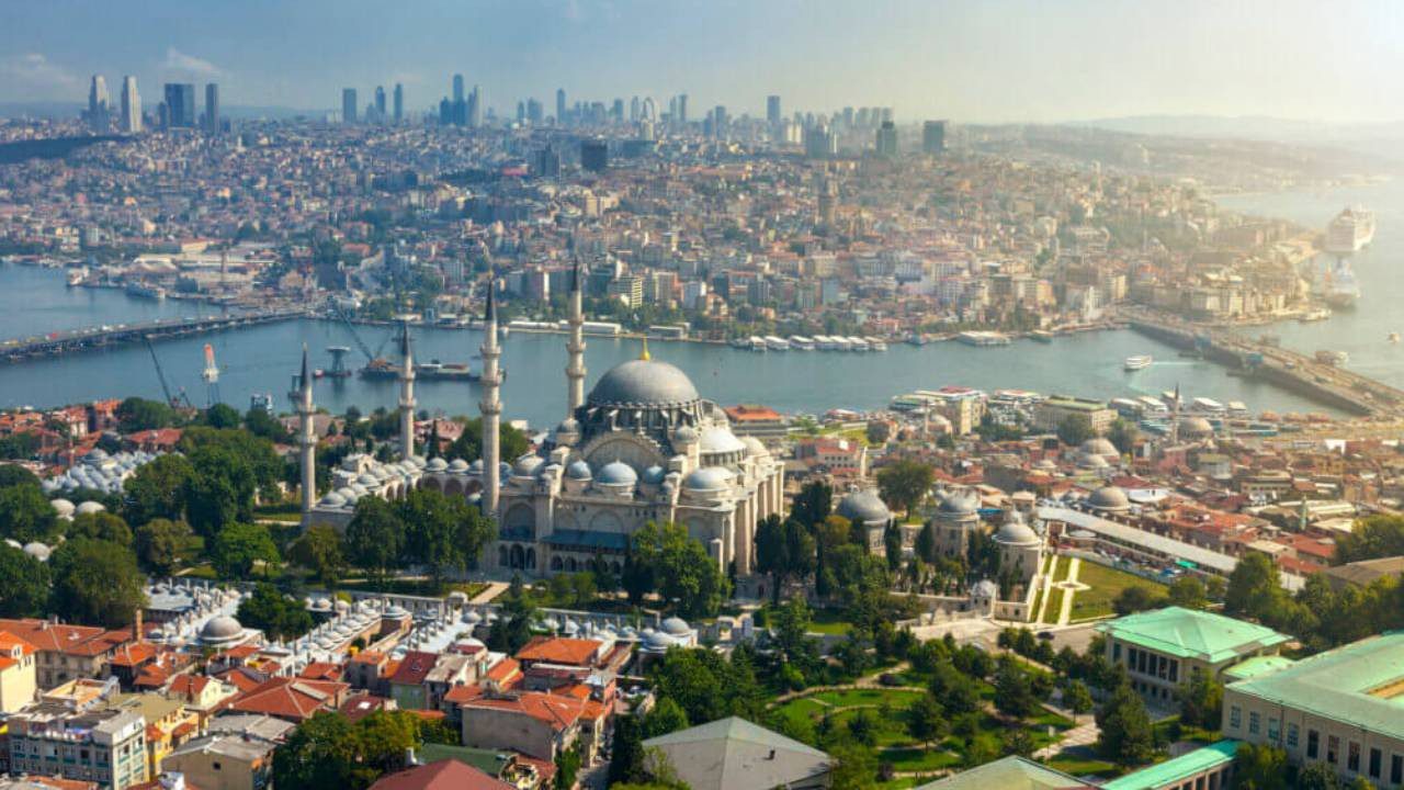 Bakırköy, Mecidiyeköy, Eminönü, Beşiktaş, Taksim… İstanbul’un İlçelerinin İsimleri Nereden Geliyor? İşte Semtlerin Şaşırtan Hikayeleri