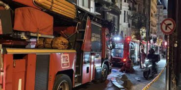 Beyoğlu’nda Eğlence Mekanında Korkutan Yangın: Vatandaşlar Tahliye Edildi
